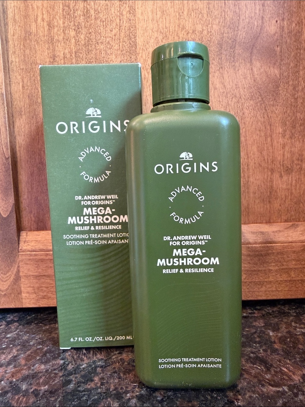 Origins Mega-Mushroom Soothing Treatment Lotion - Green